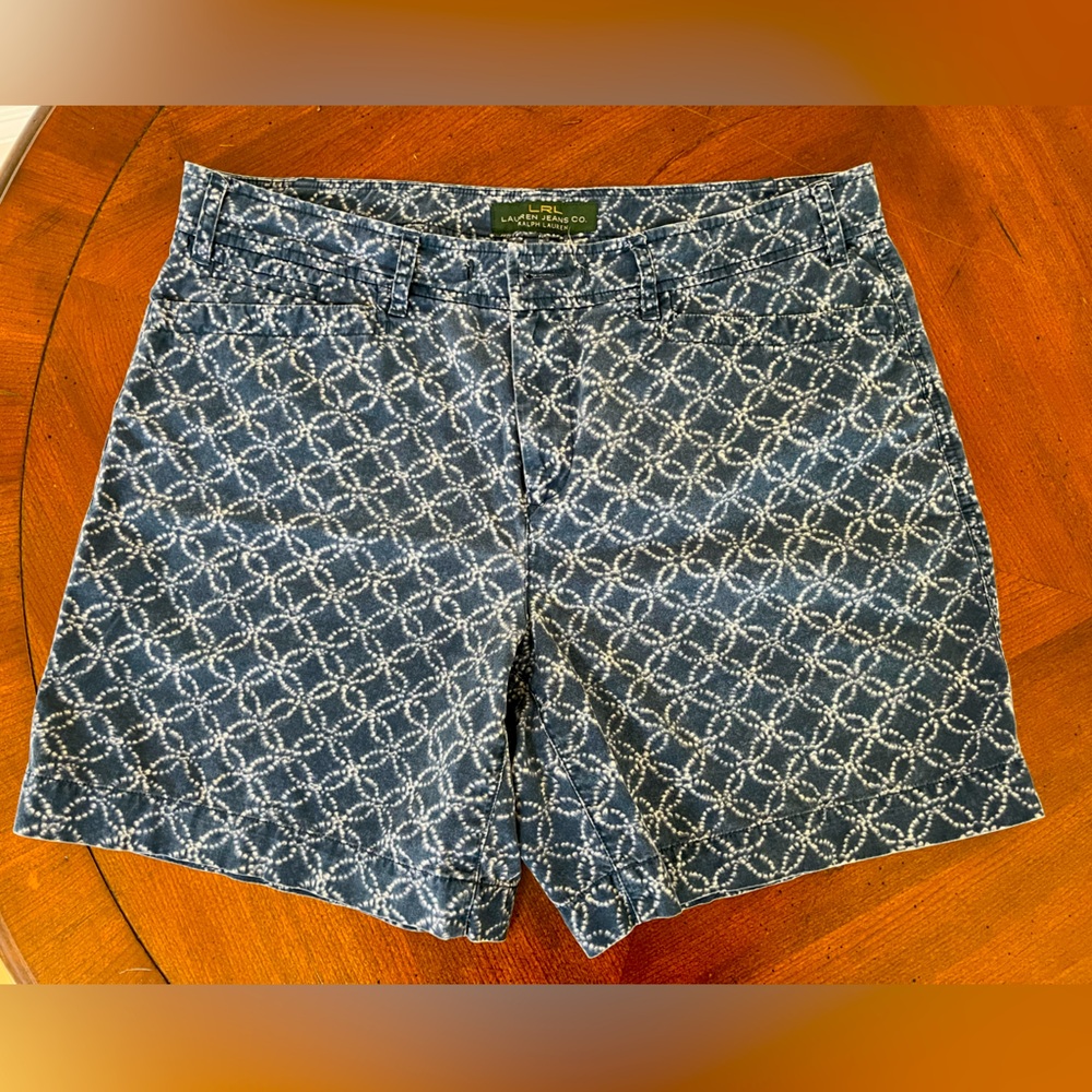 Ralph Lauren Green Label Women’s Sz. 10 shorts. Navy & white